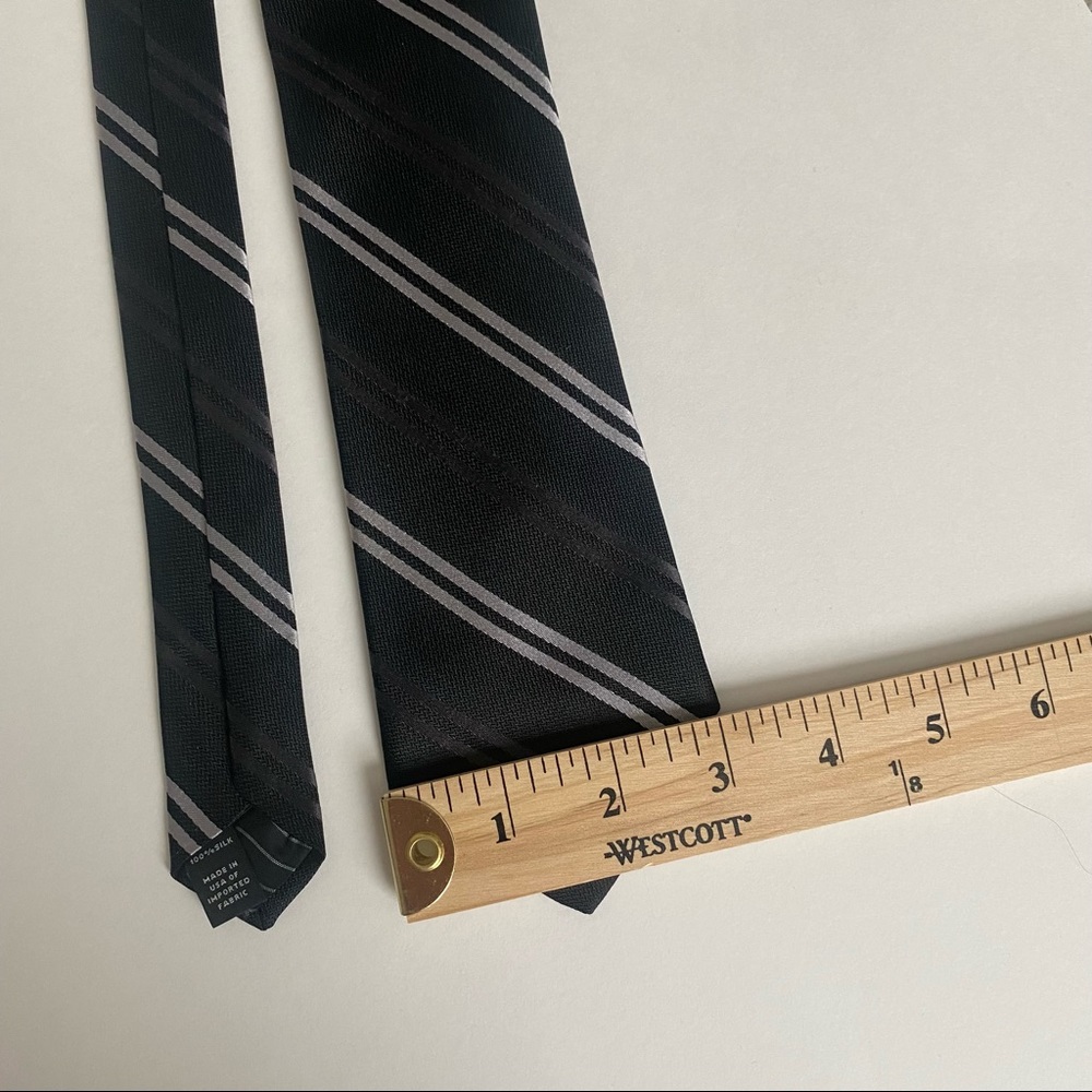 Express Tie - Picture 5 of 5